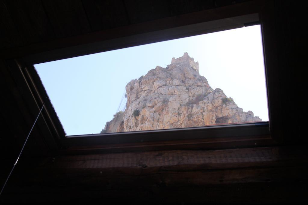 Ferienwohnung La Finestra Sotto La Rocca Cefalù Zimmer foto